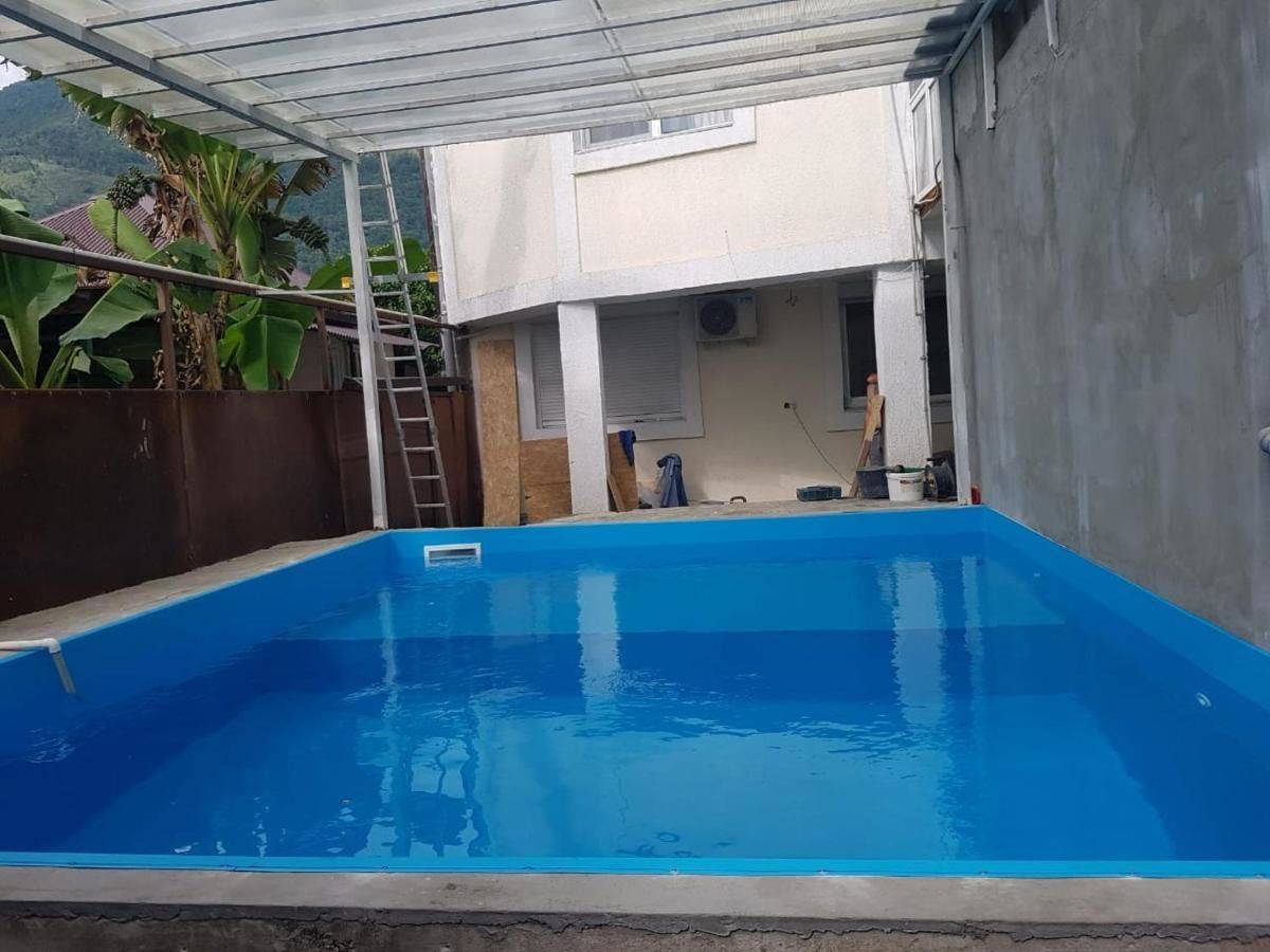 Абхазия гостевой дом с бассейном. Турбаза тефия абхазия. Село псахара абхазия гагрский. Дом с бассейном в гаграх. Аибга санаторий.